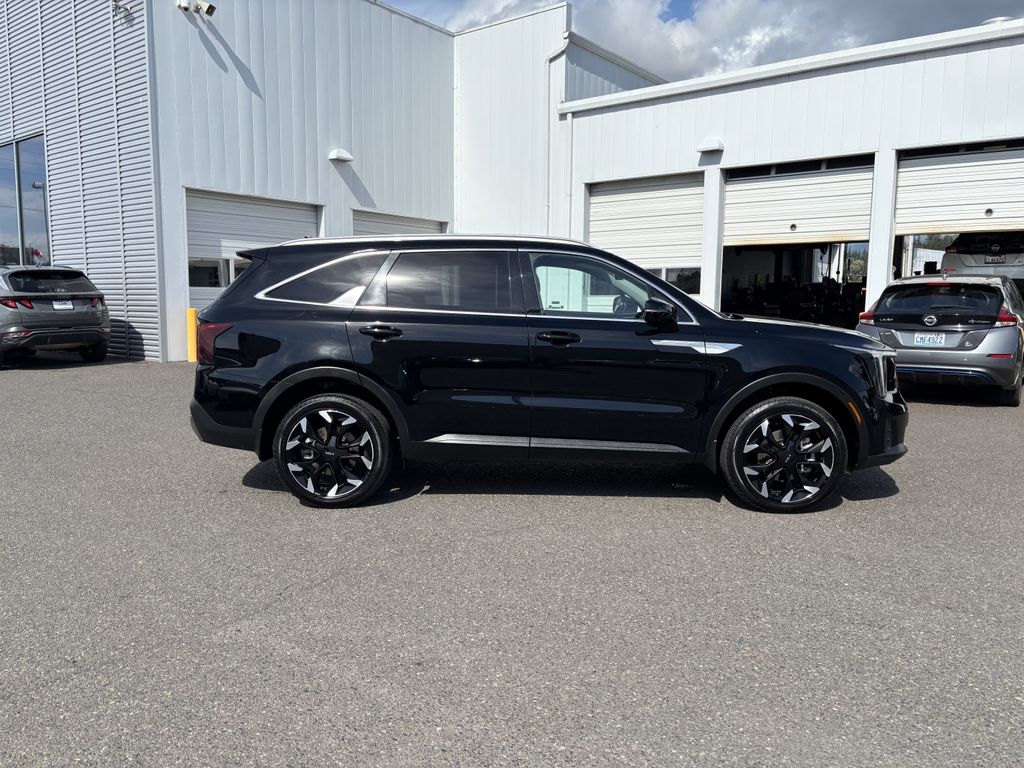2025 Kia Sorento EX - Photo 8