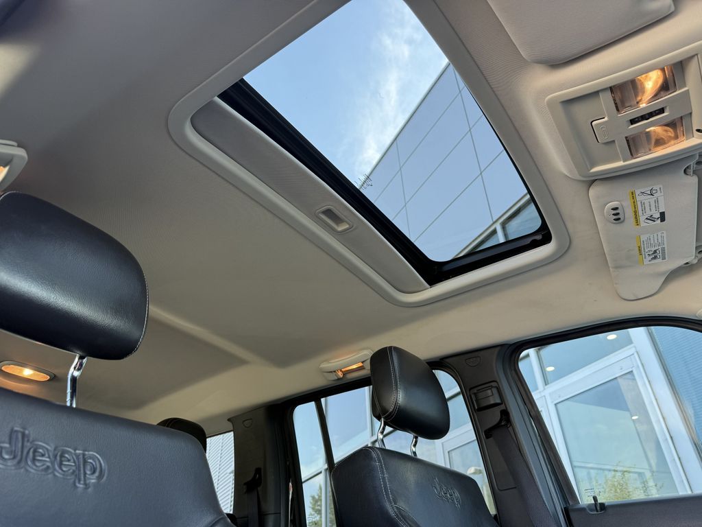 2012 Jeep Liberty Limited Jet Edition - Photo 22