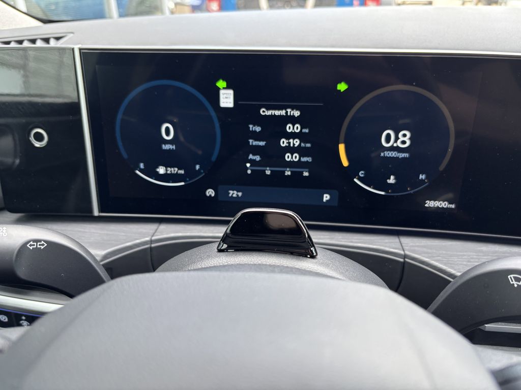 2025 Hyundai Santa Fe Limited - Photo 15
