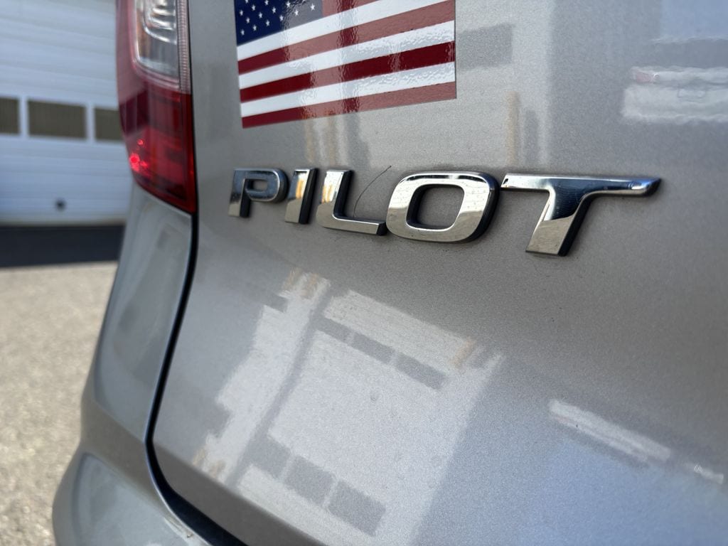 2021 Honda Pilot LX - Photo 11