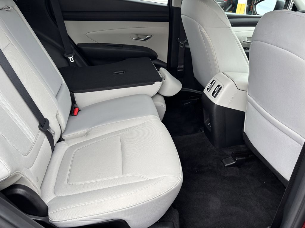 2025 Hyundai Tucson SEL - Photo 28