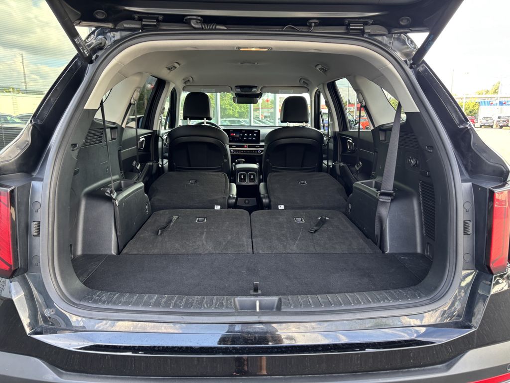 2025 Kia Sorento EX - Photo 29