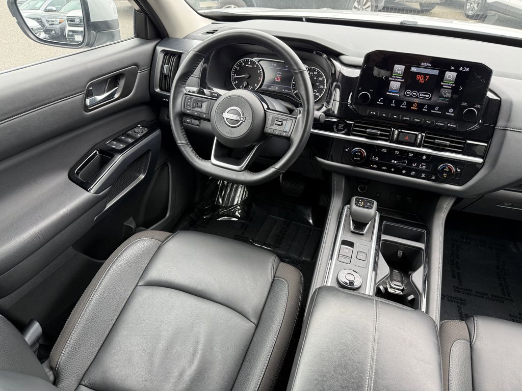 2025 Nissan Pathfinder SL - Photo 20