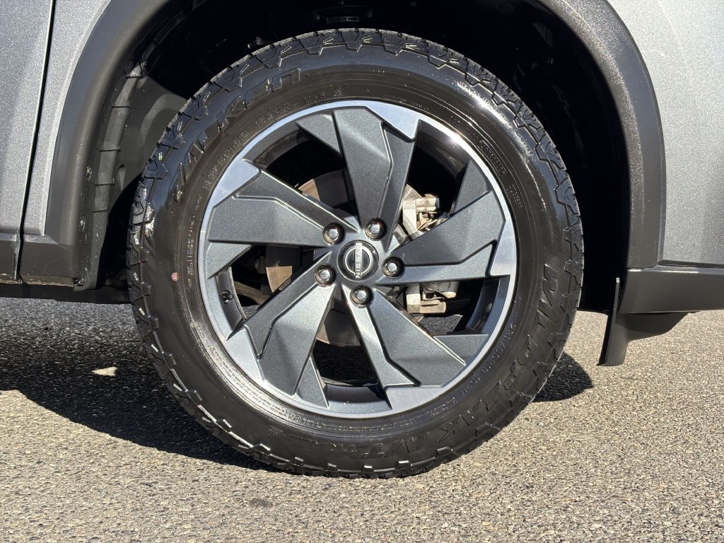 2025 Nissan Rogue SV - Photo 9