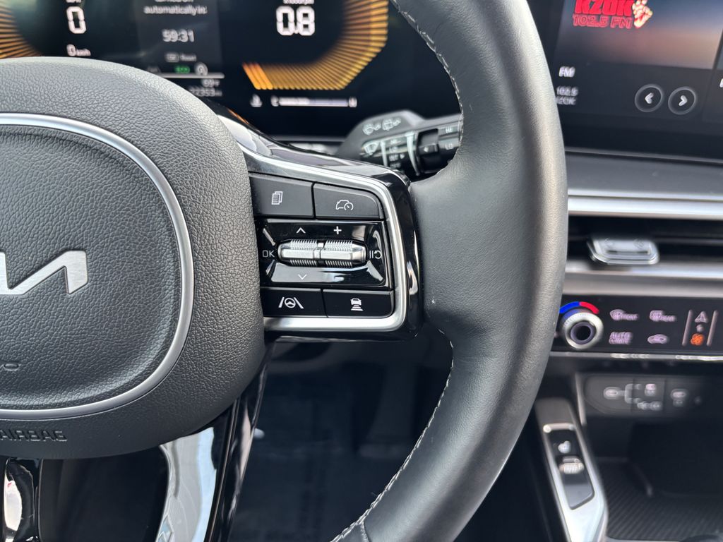 2025 Kia Sorento EX - Photo 15