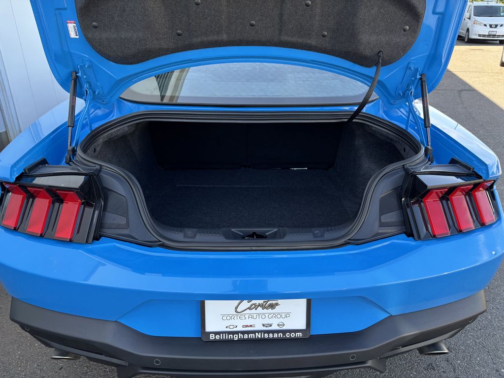 2024 Ford Mustang GT - Photo 24