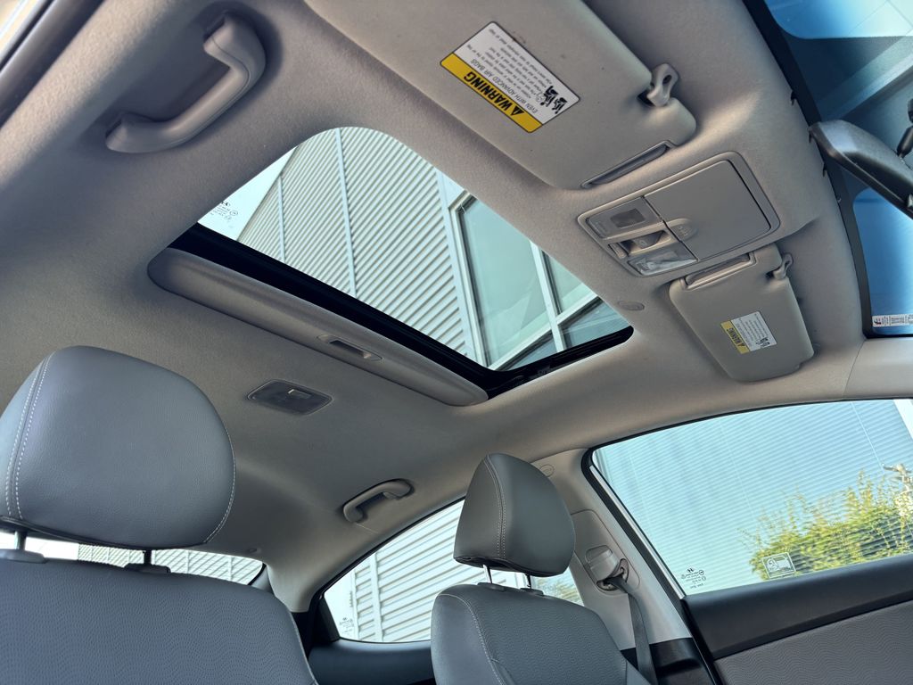 2013 Hyundai Elantra Limited - Photo 23