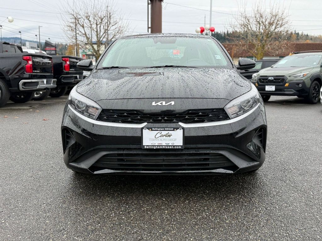 2024 Kia Forte LXS photo 2