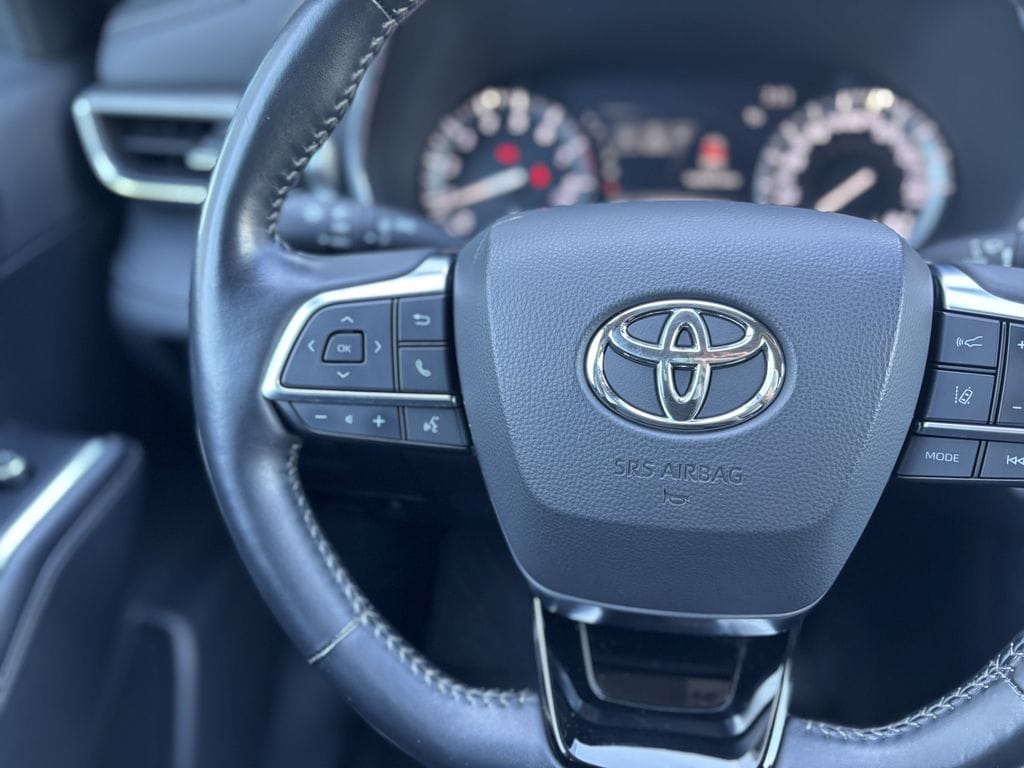 2021 Toyota Highlander Limited - Photo 13