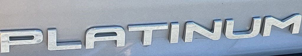 2024 Toyota Highlander Platinum - Photo 8