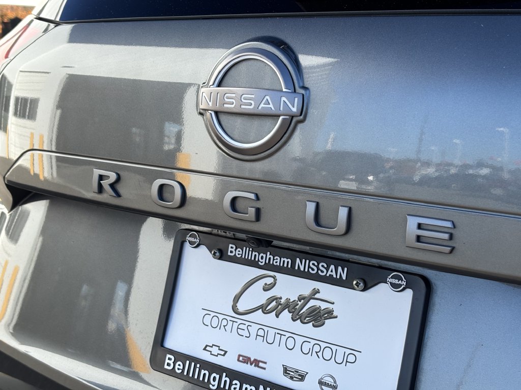 2025 Nissan Rogue SV - Photo 10