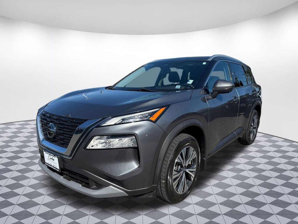 2021 Nissan Rogue SV photo 2