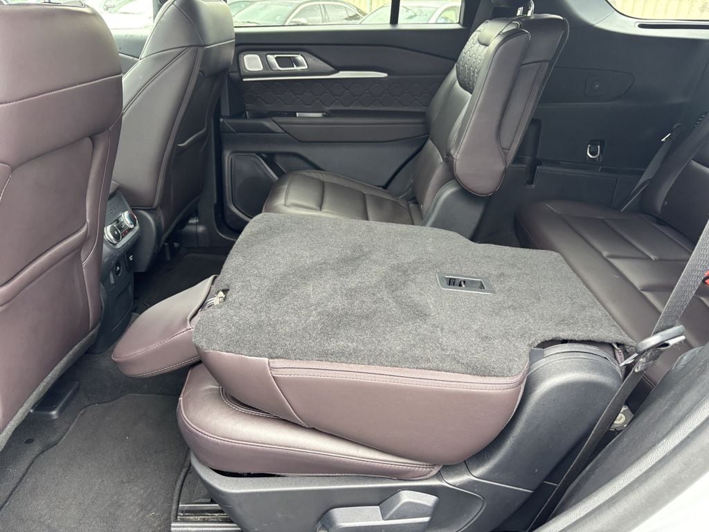 2025 Ford Explorer Platinum - Photo 25