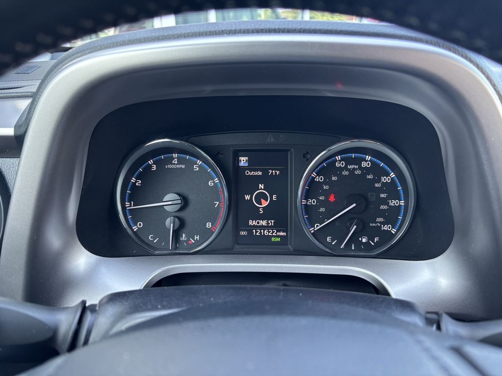 2018 Toyota RAV4 Limited - Photo 17