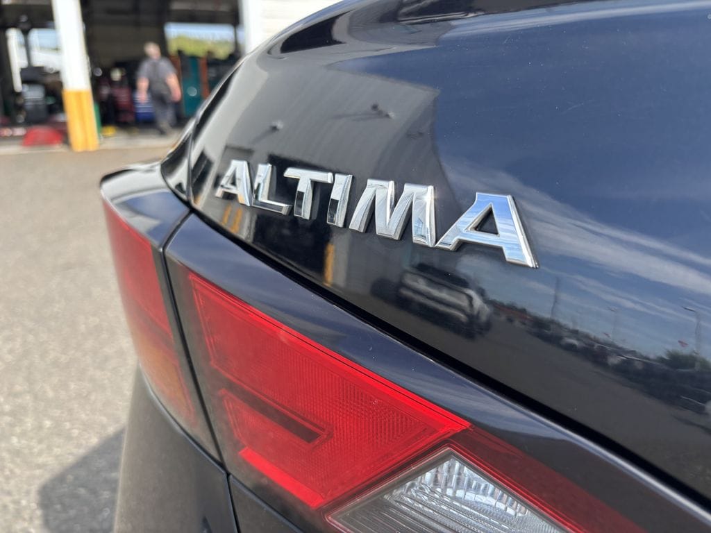 2021 Nissan Altima SV - Photo 11