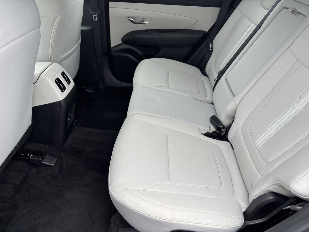 2025 Hyundai Tucson SEL - Photo 23