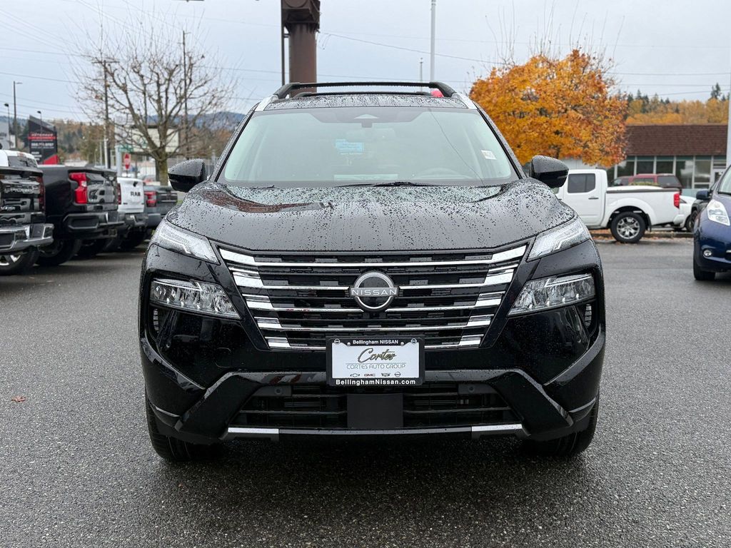 2026 Nissan Rogue Platinum photo 2