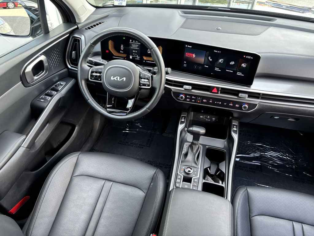 2025 Kia Sorento EX - Photo 20