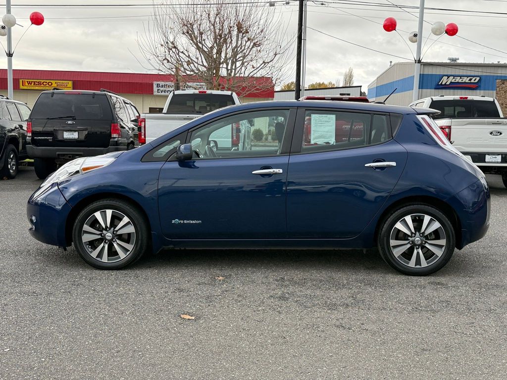 2016 Nissan Leaf SL photo 4