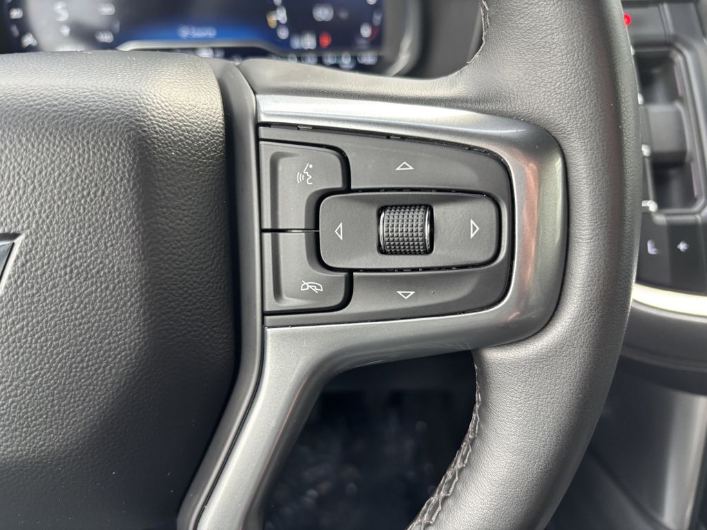 2024 Chevrolet Suburban LT - Photo 24
