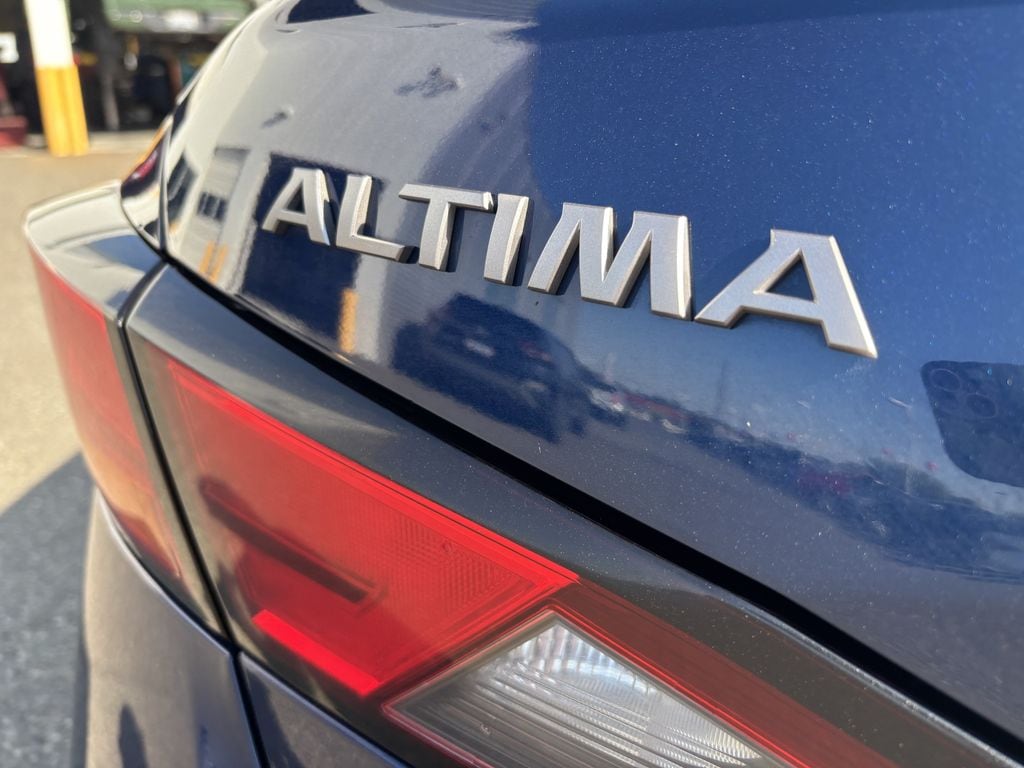 2024 Nissan Altima SR - Photo 11
