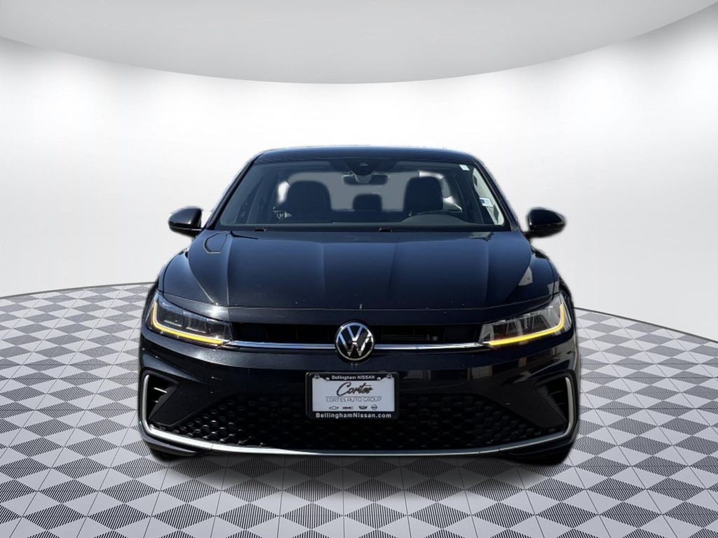 2025 Volkswagen Jetta SE - Photo 2