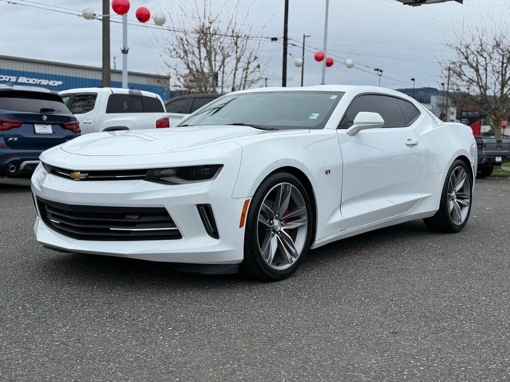 2017 Chevrolet Camaro 1LT photo 3
