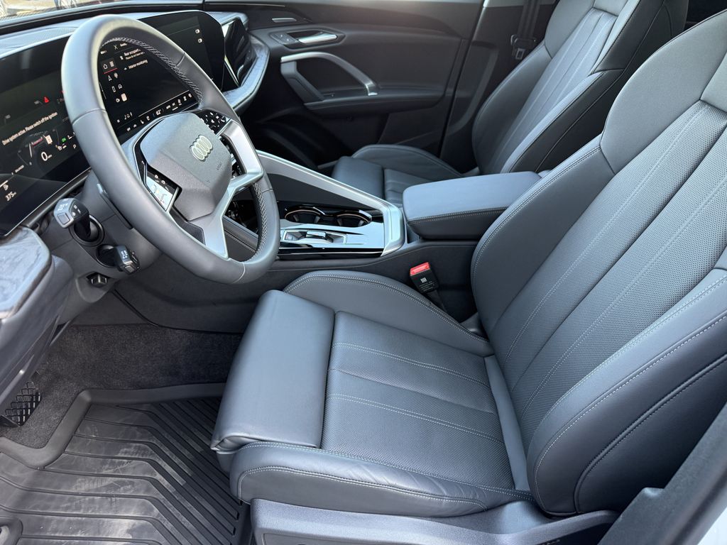 2025 Audi Q5 Premium Plus - Photo 13