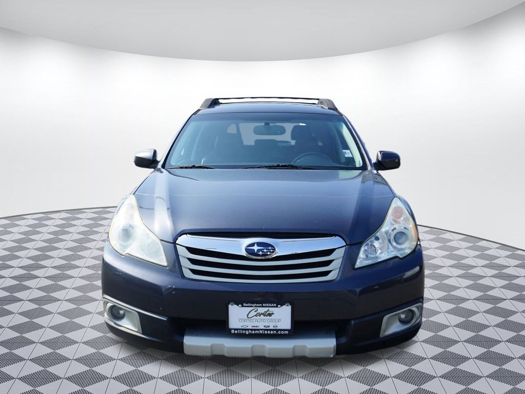 2011 Subaru Outback 2.5i photo 2