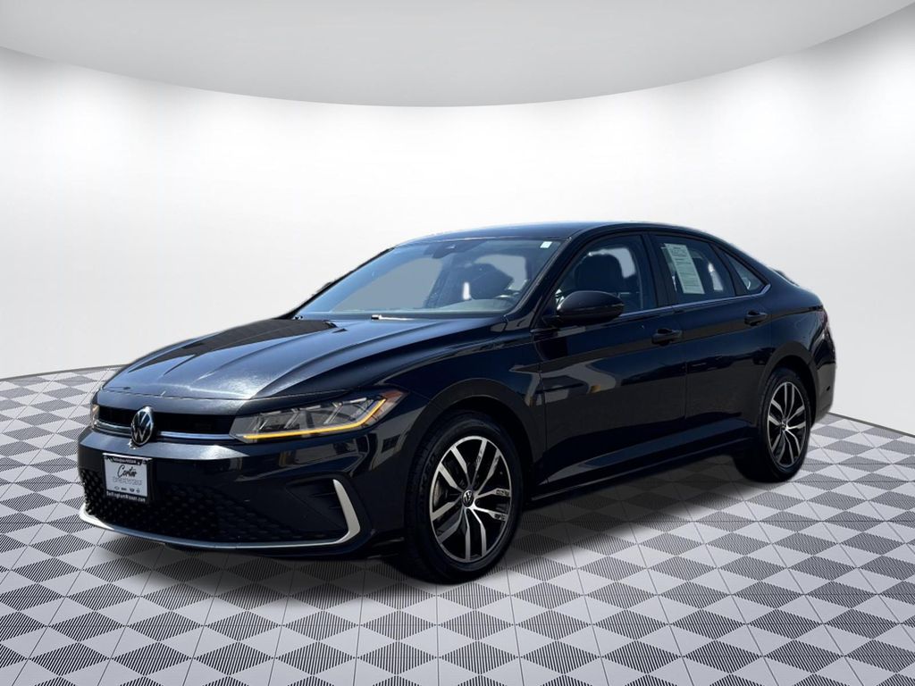 2025 Volkswagen Jetta SE - Photo 3