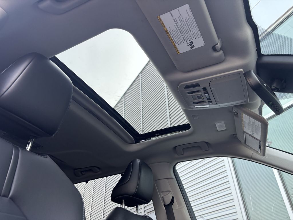 2021 Toyota Highlander XLE - Photo 22