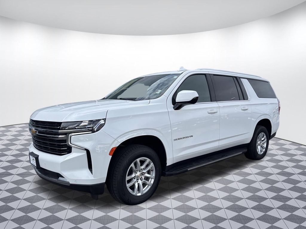 2024 Chevrolet Suburban LT - Photo 3