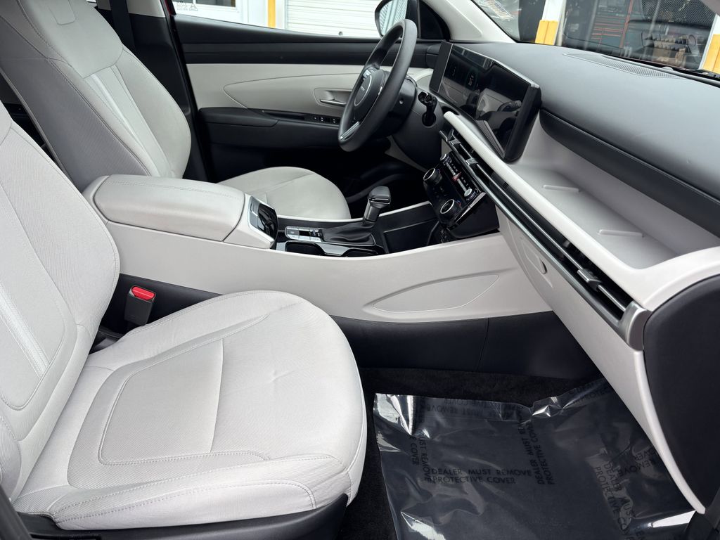 2025 Hyundai Tucson SEL - Photo 29