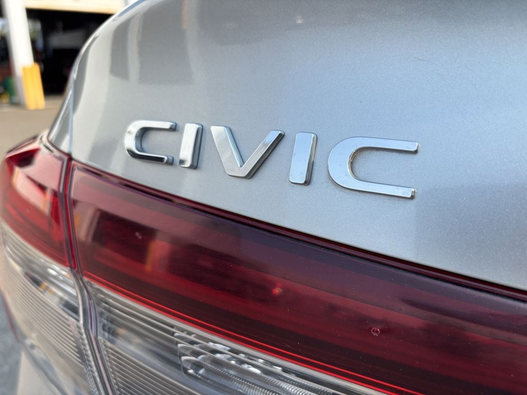2025 Honda Civic Sport - Photo 11