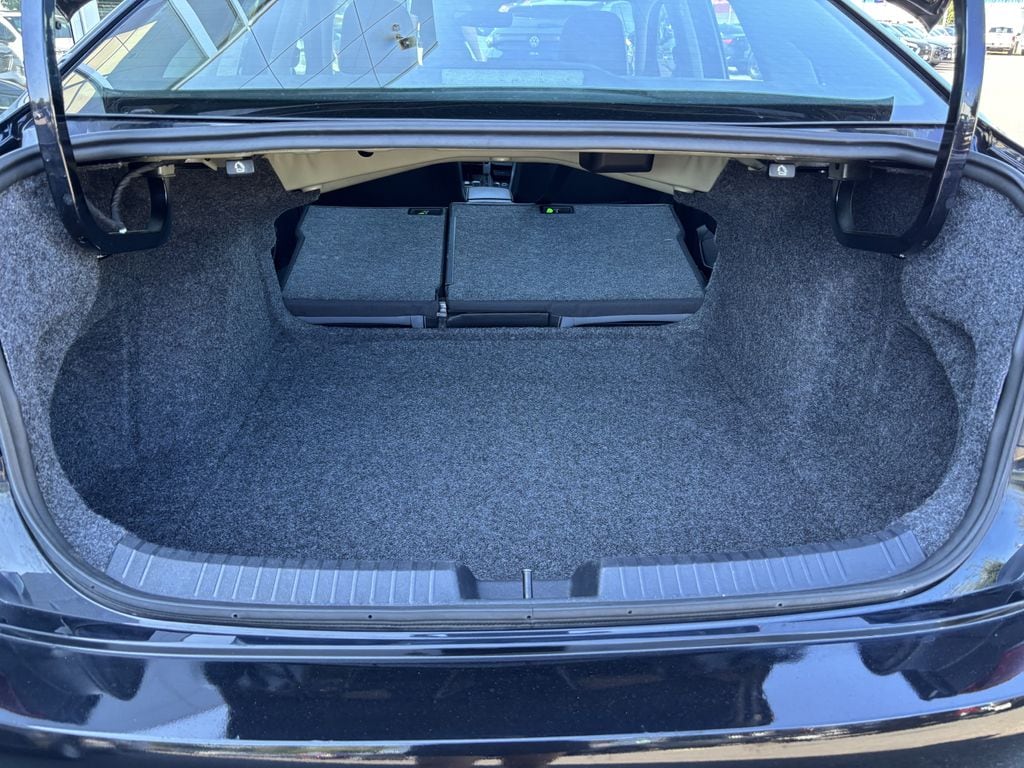 2025 Volkswagen Jetta SE - Photo 26