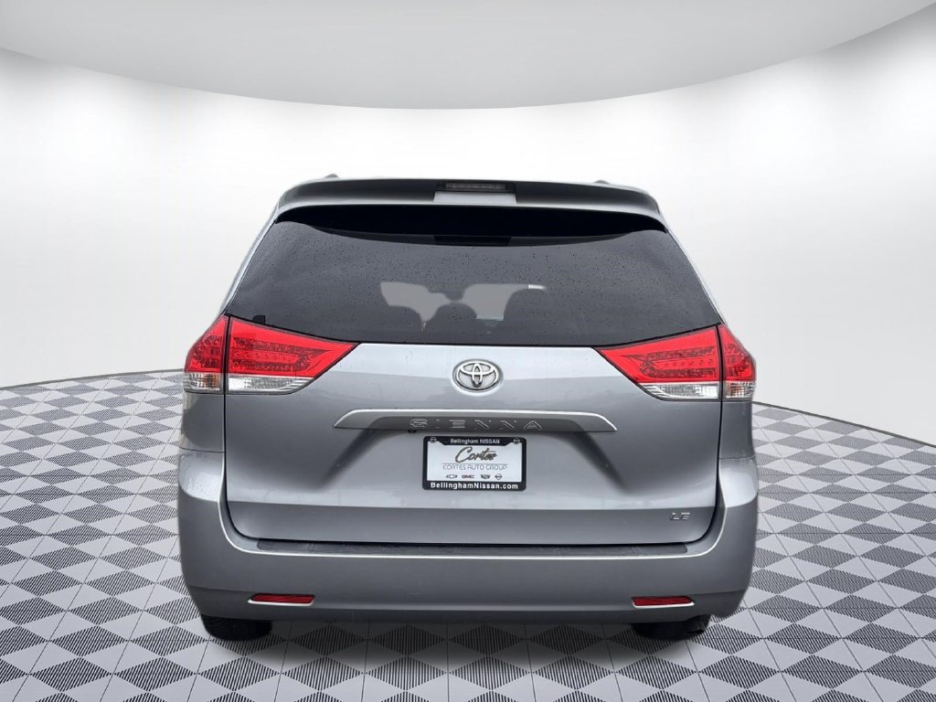 2013 Toyota Sienna LE - Photo 6