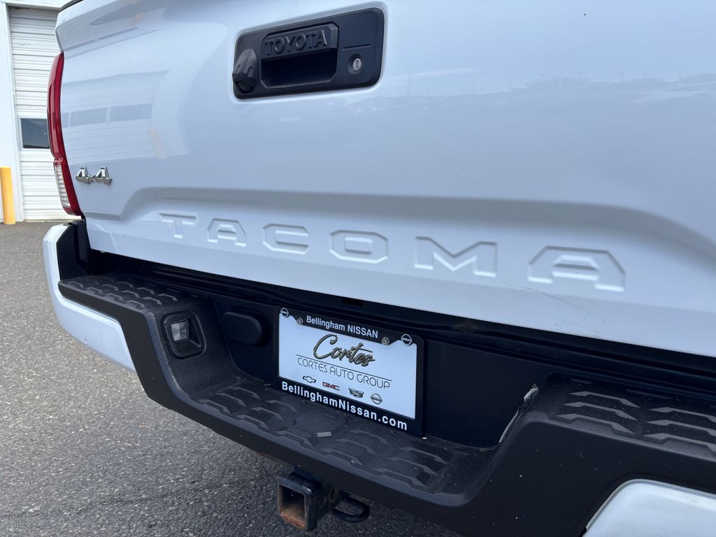 2017 Toyota Tacoma SR - Photo 11