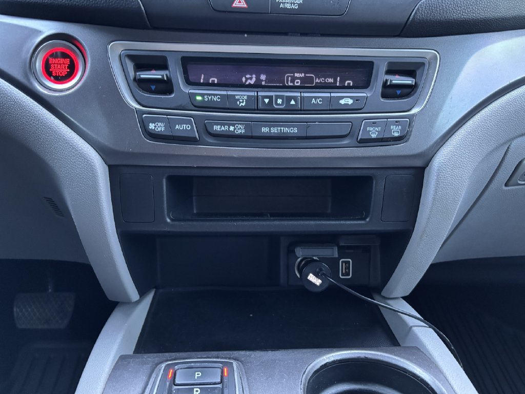 2021 Honda Pilot LX - Photo 19