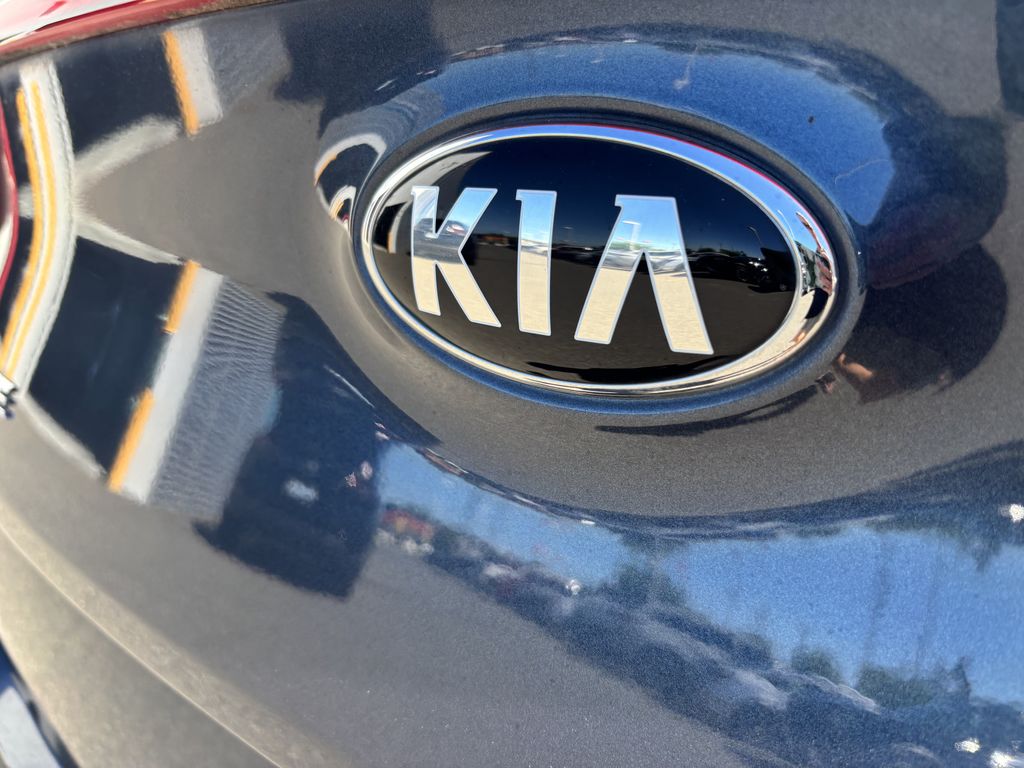 2022 Kia Sportage LX - Photo 10