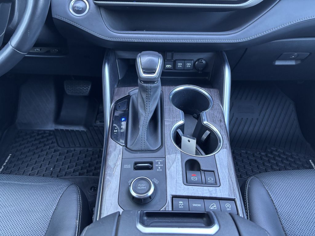 2021 Toyota Highlander Limited - Photo 16