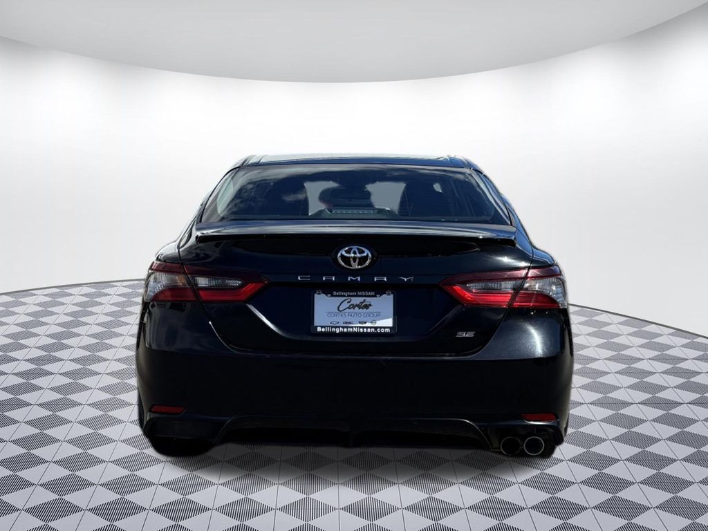 2024 Toyota Camry SE - Photo 6