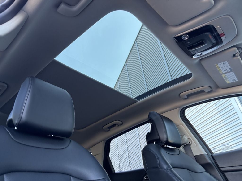2025 Kia Sportage EX Hybrid - Photo 30