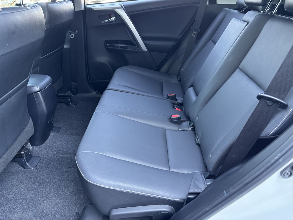 2018 Toyota RAV4 Limited - Photo 24