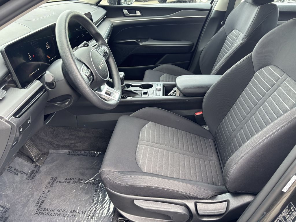 2026 Kia K5 LXS - Photo 10