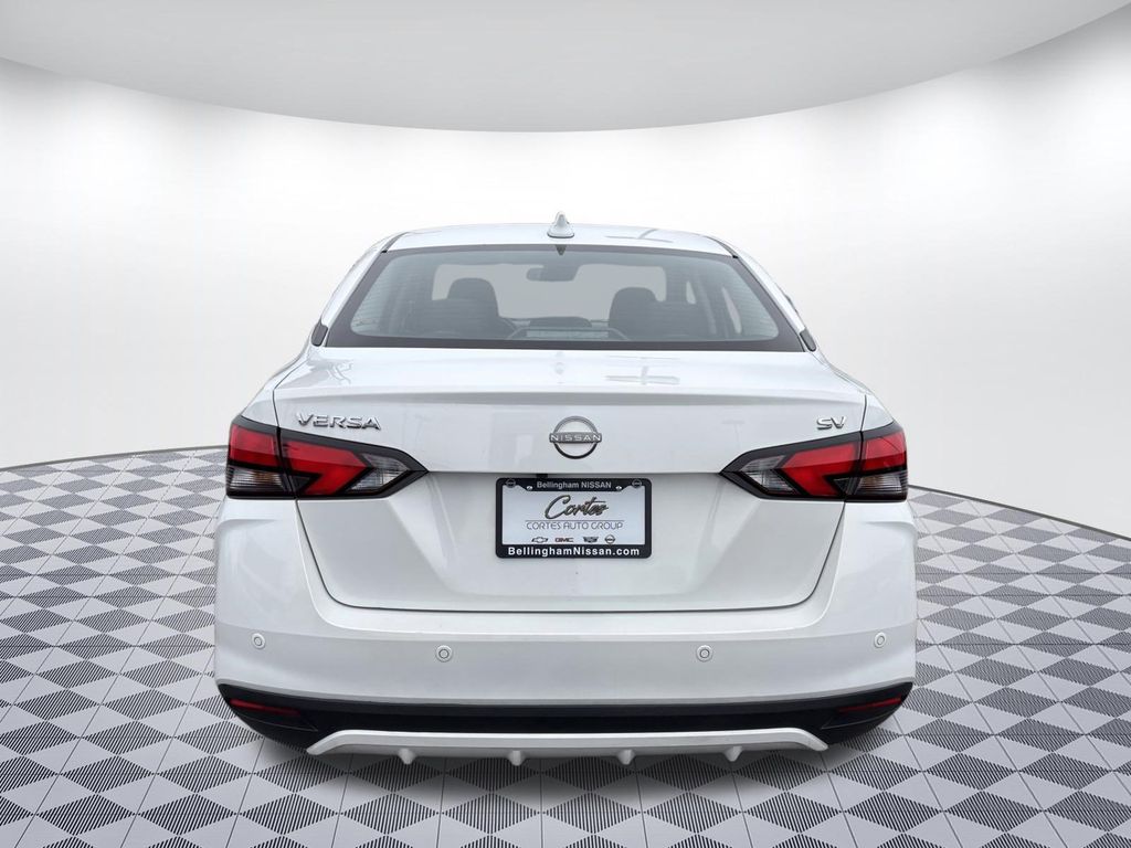 2023 Nissan Versa Sedan SV - Photo 6