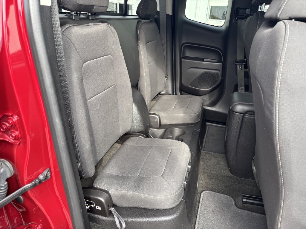 2018 Chevrolet Colorado LT - Photo 24