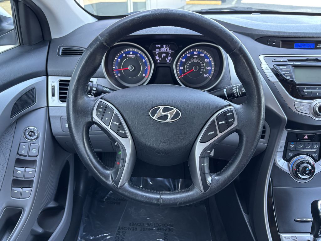 2013 Hyundai Elantra Limited - Photo 14