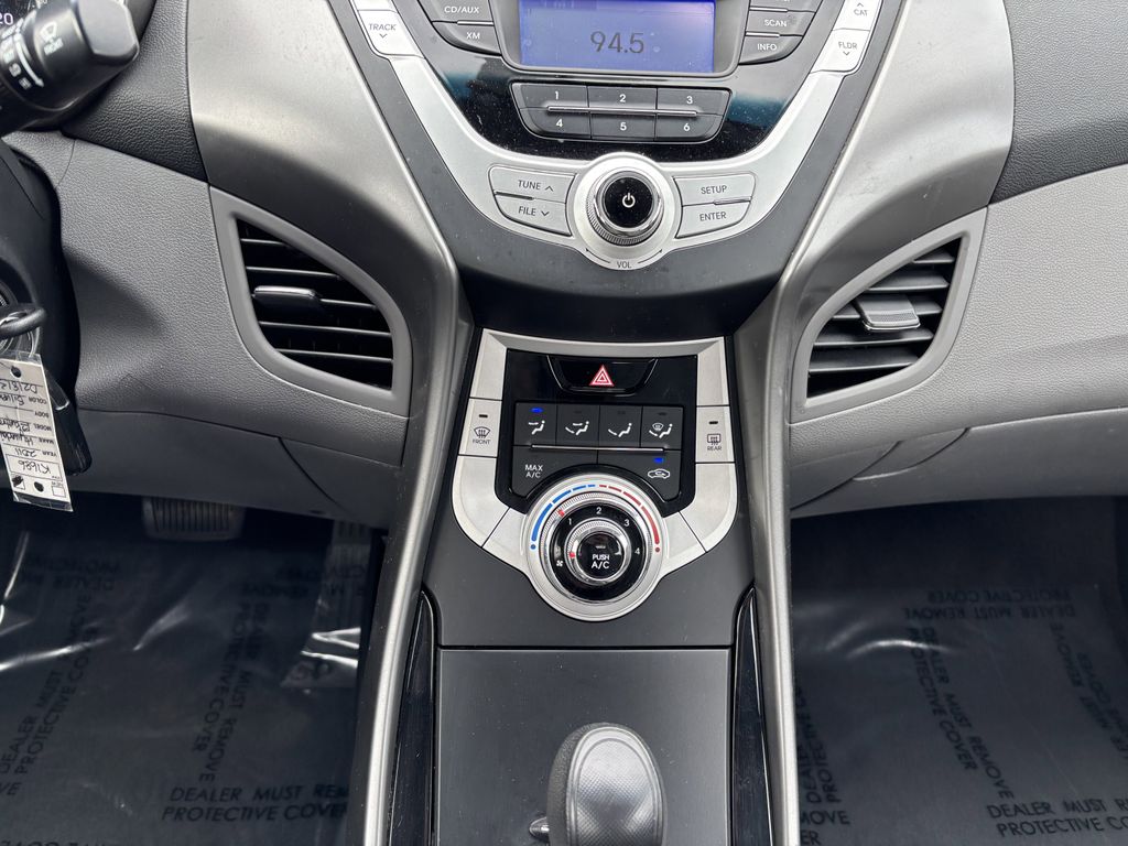 2011 Hyundai Elantra GLS - Photo 18