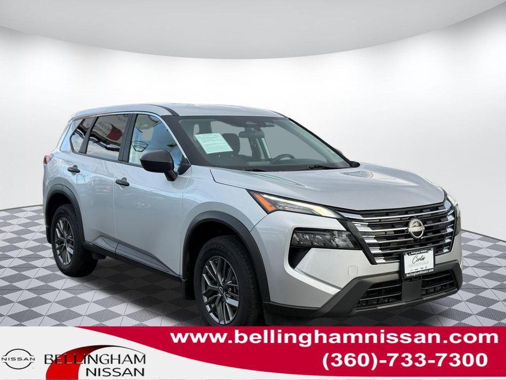 2024 Nissan Rogue S's photo