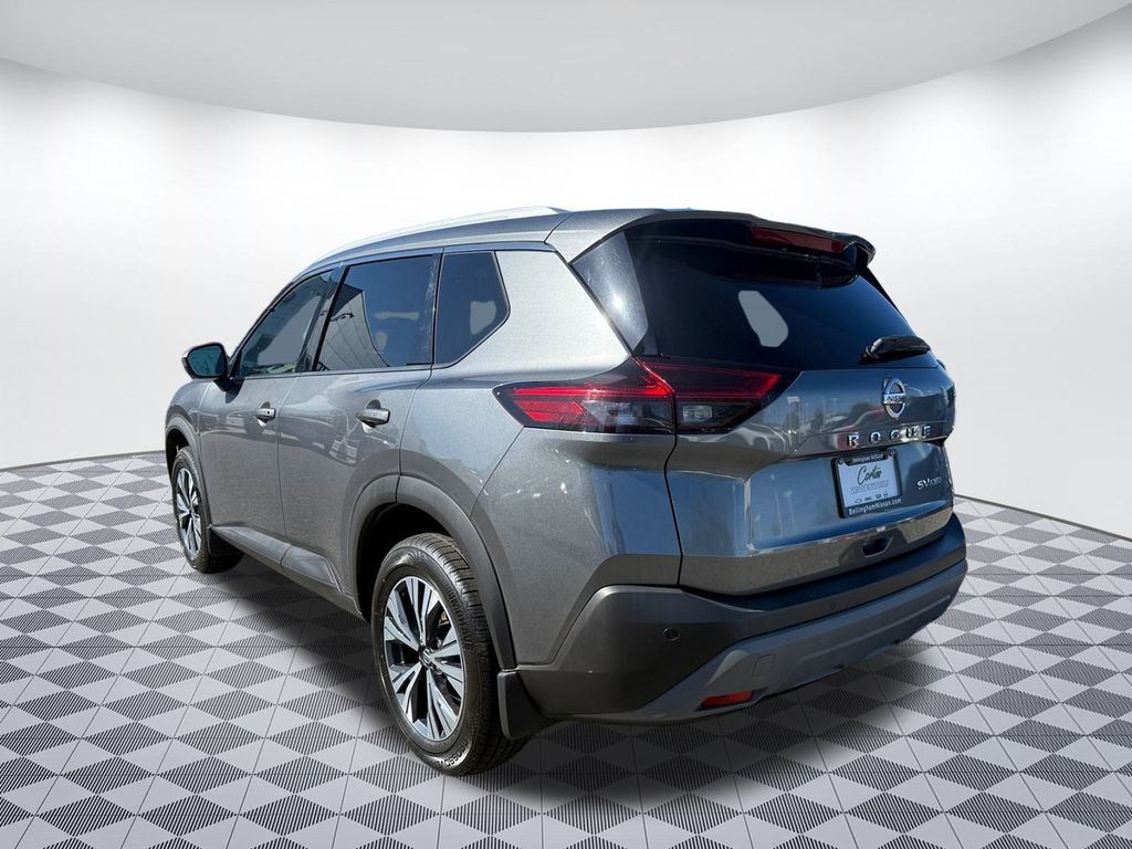 2021 Nissan Rogue SV photo 4